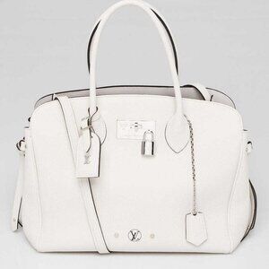 Louis Vuitton Chalk Pebbled Veau Nuage Leather Milla MM Bag